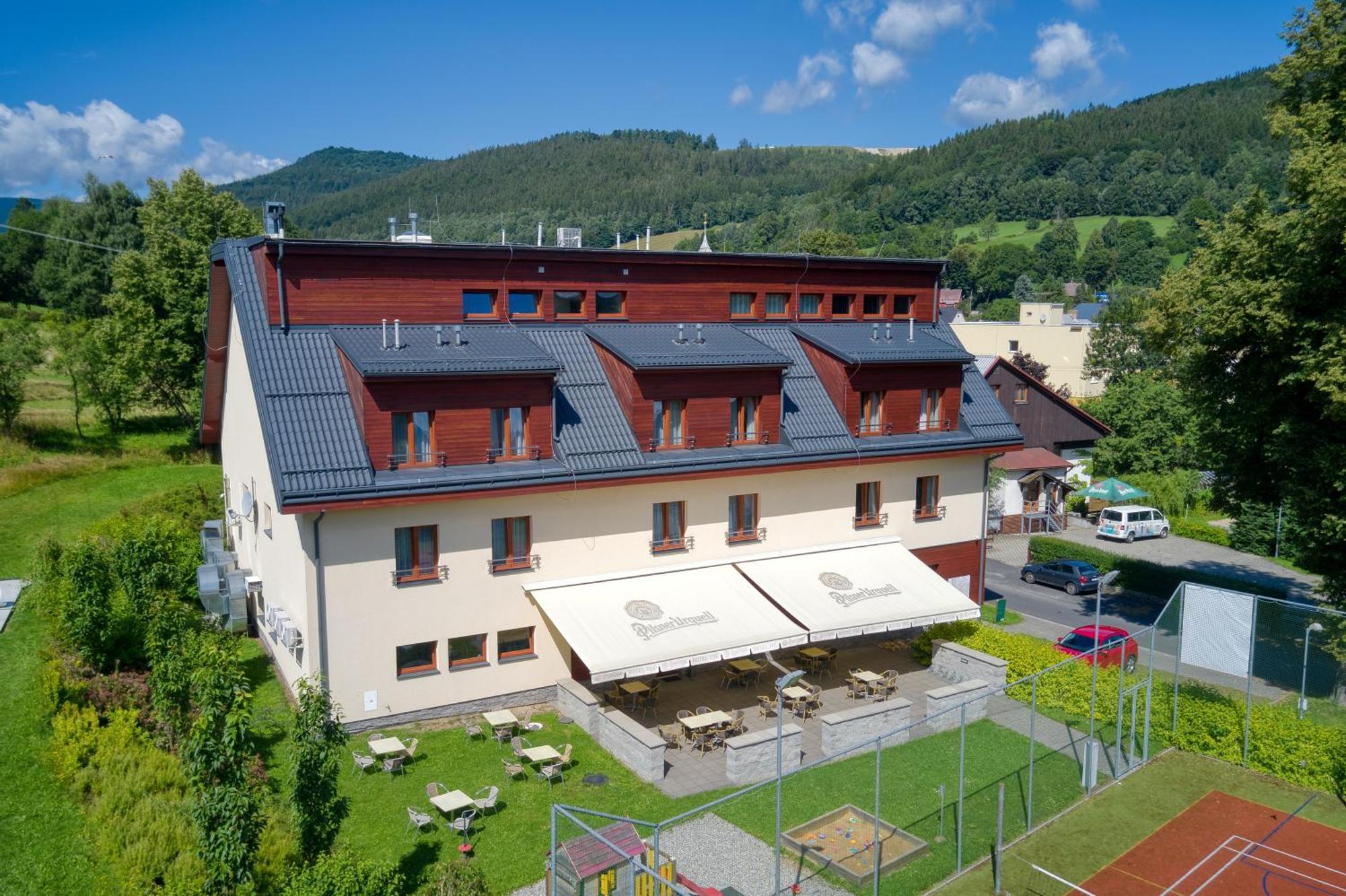 Hotel Toc Липова-Лазне Экстерьер фото