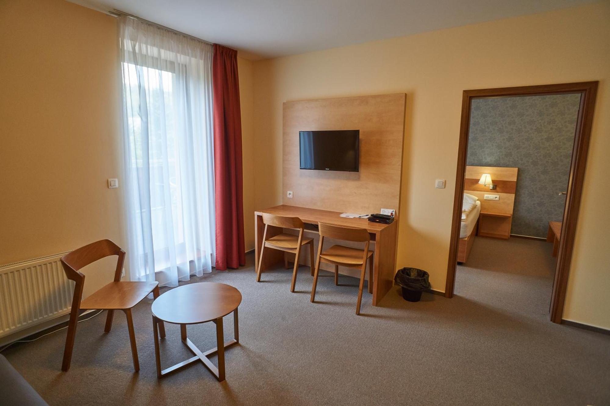 Hotel Toc Липова-Лазне Экстерьер фото