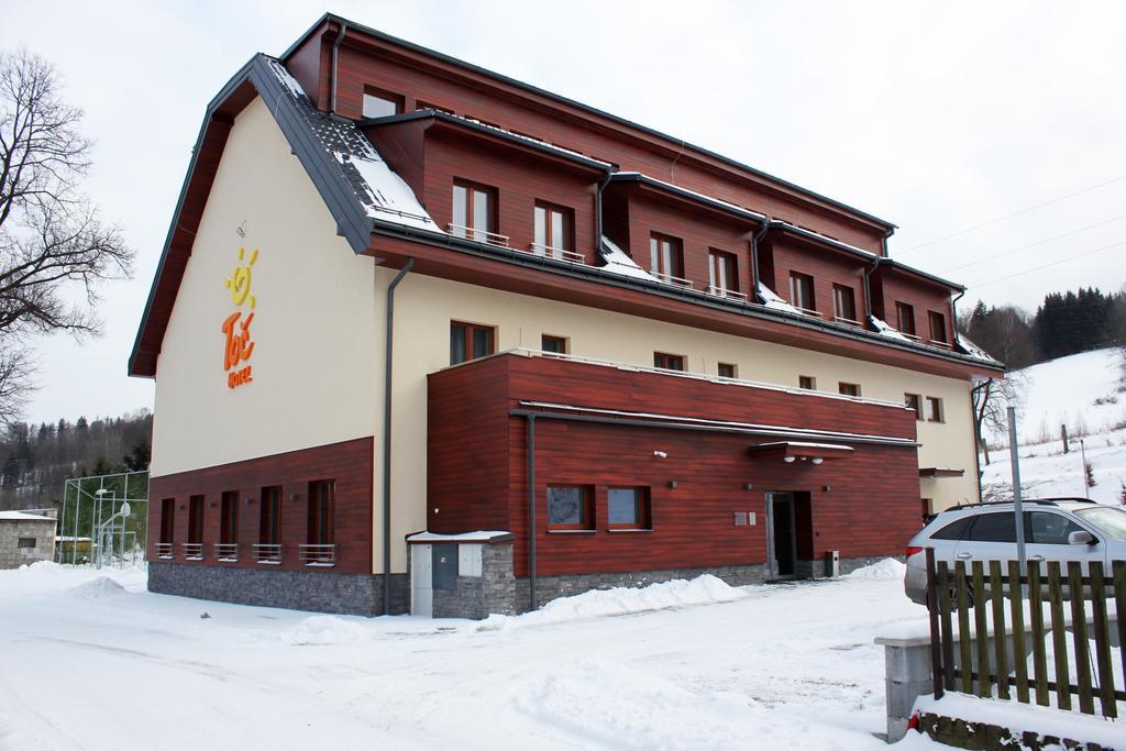 Hotel Toc Липова-Лазне Экстерьер фото