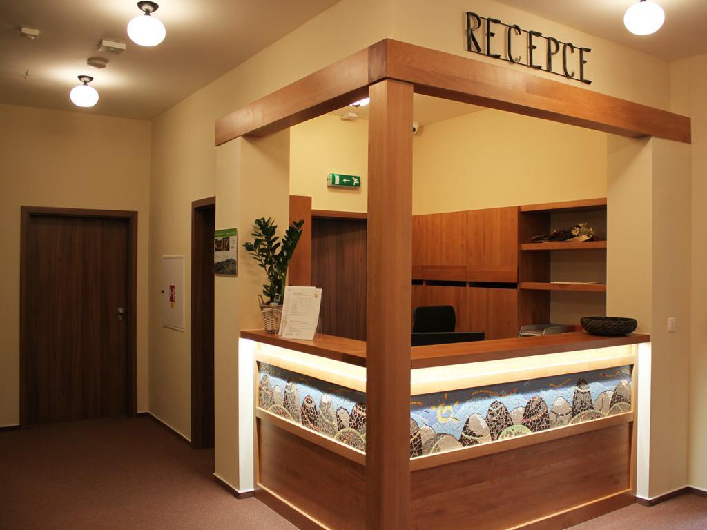 Hotel Toc Липова-Лазне Экстерьер фото