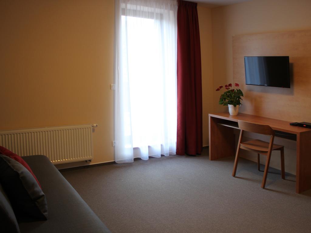 Hotel Toc Липова-Лазне Номер фото